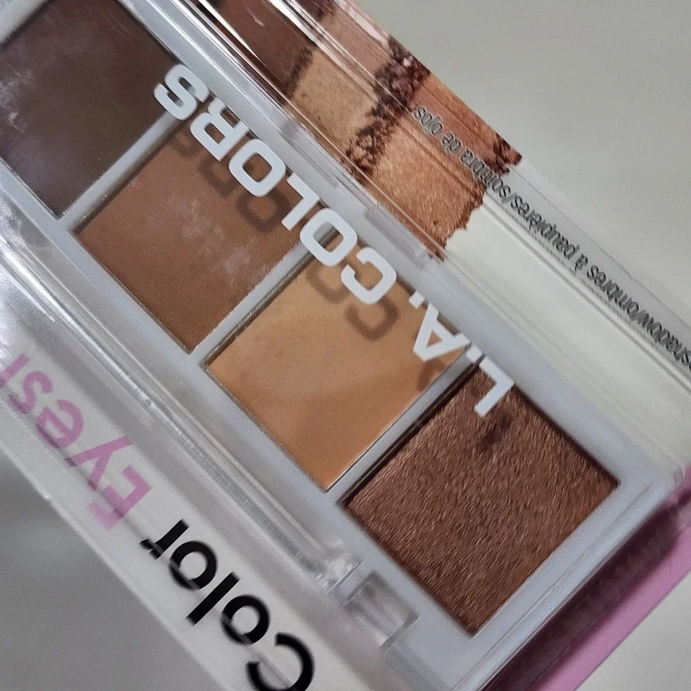 L. A. Colors 4 Color Eyeshadow Classics Palette C62126 ~ New Unopened